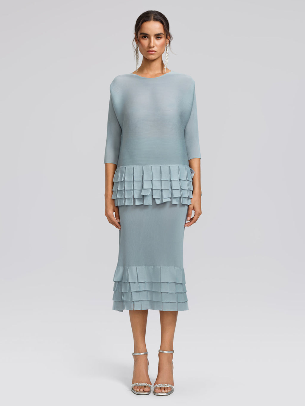 Pleated Textured Scallop-Trimmed Set