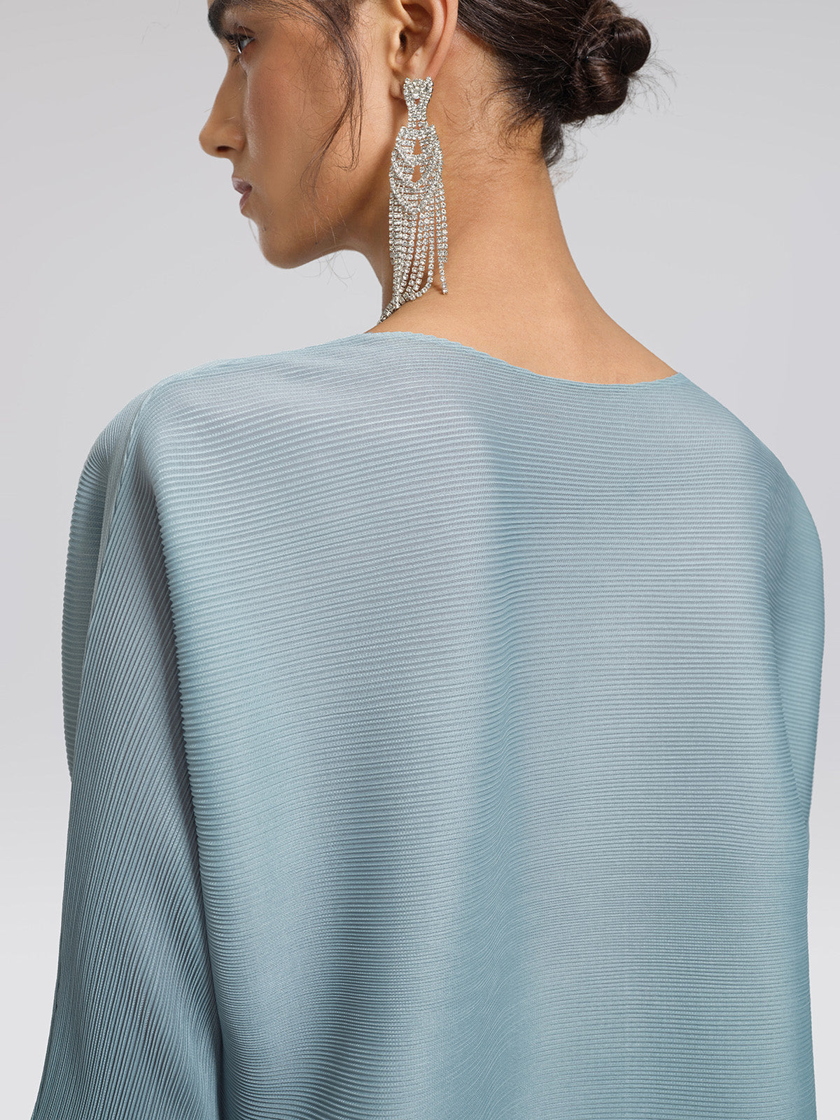 Pleated Textured Scallop-Trimmed Set