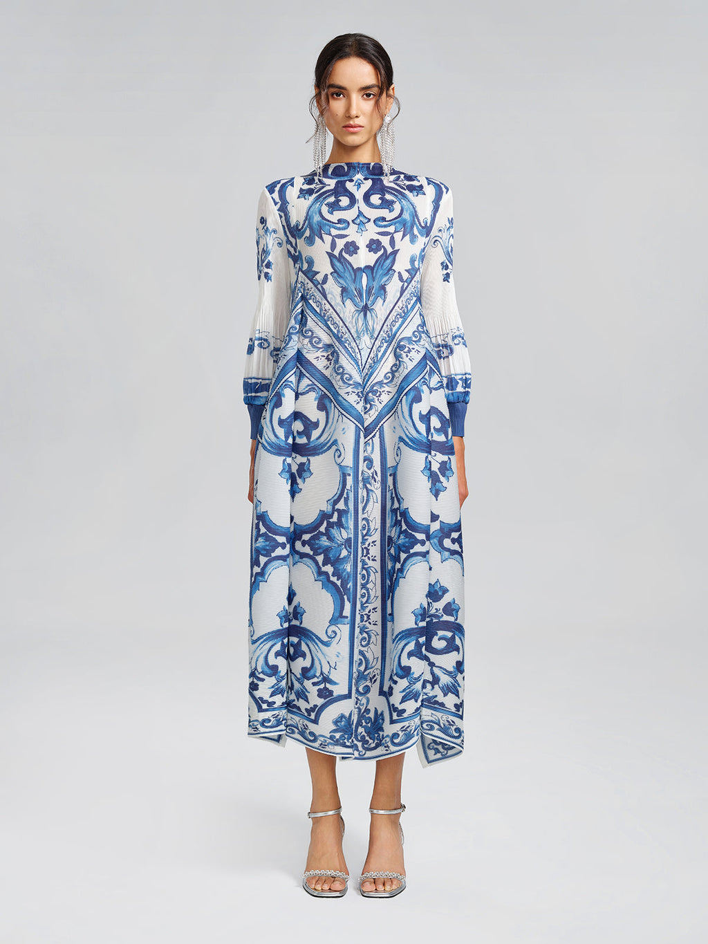 Porcelain-Inspired Pleated Pattern Maxi Dress